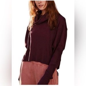 FREE PEOPLE COWL NECK LONG SLEVE WITH THUMB HOLES :) woman’s size large